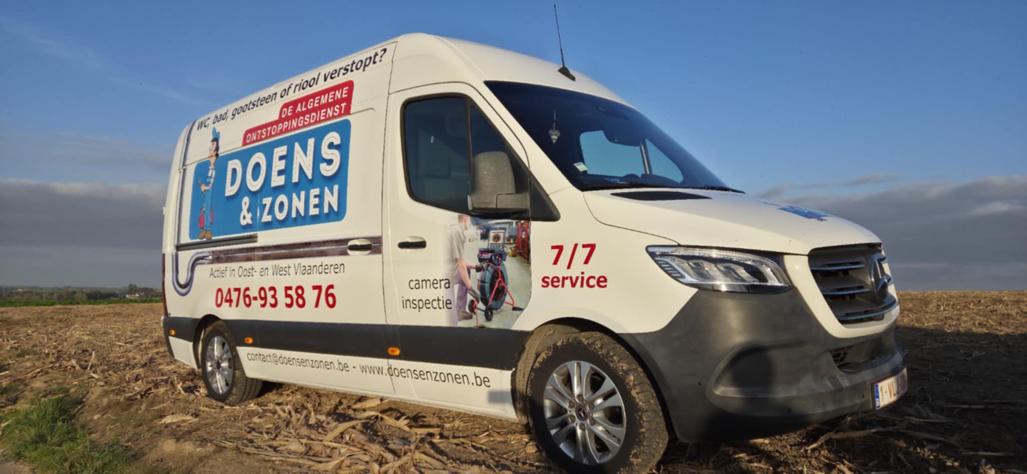 Afbeelding van een servicewagen van Ontstoppingsdienst Doens en zonen